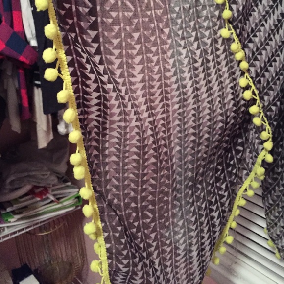 BUNDLE of 3 scarves! - Picture 4 of 4
