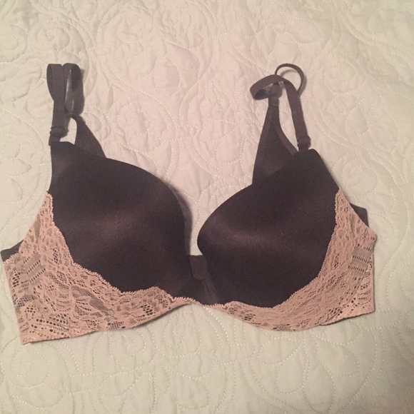 Victoria secret black and nude lace push up bra
