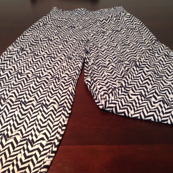 Maurices navy/white chevron pants!