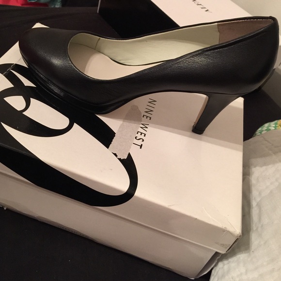 Black Nine West heels