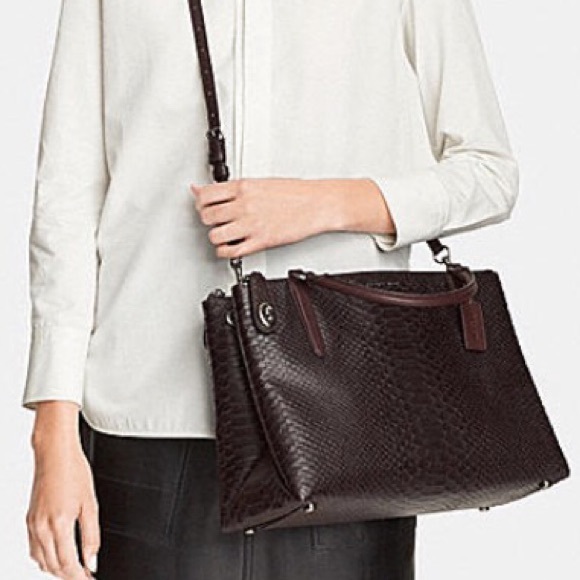 Sold COACH TURNLOCK BOROUGH BAG PYTHON EMBOSSED - Picture 2 of 4