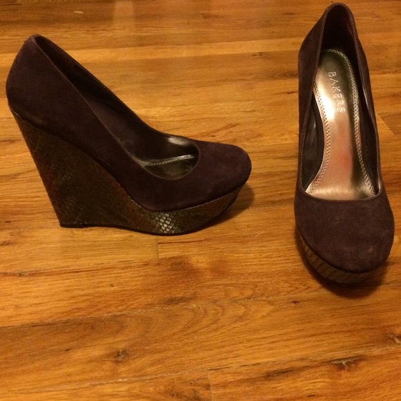 Bakes wedge size 7.