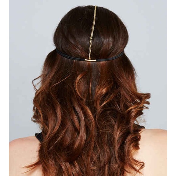 NWT draped faux gem head chain in faux gold - Picture 3 of 4