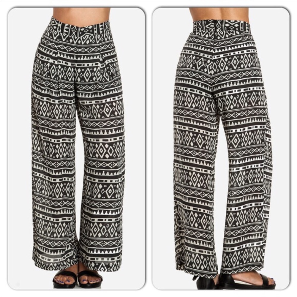 ❤️ Tapa Print Wide Pants 🎉HP🎉 #J22