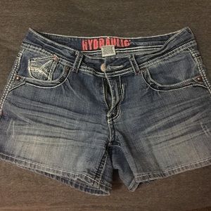 Hydraulic shorts