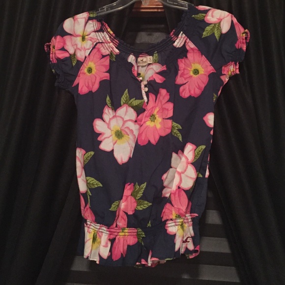 Hollister Tops - Floral Hollister Top