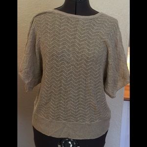 Elegant short sleeve sweater!
