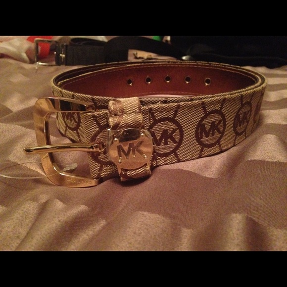 Bran new brown Michael Kors belt