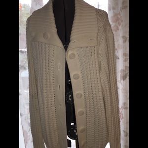 Classic Cable Knit Sweater!