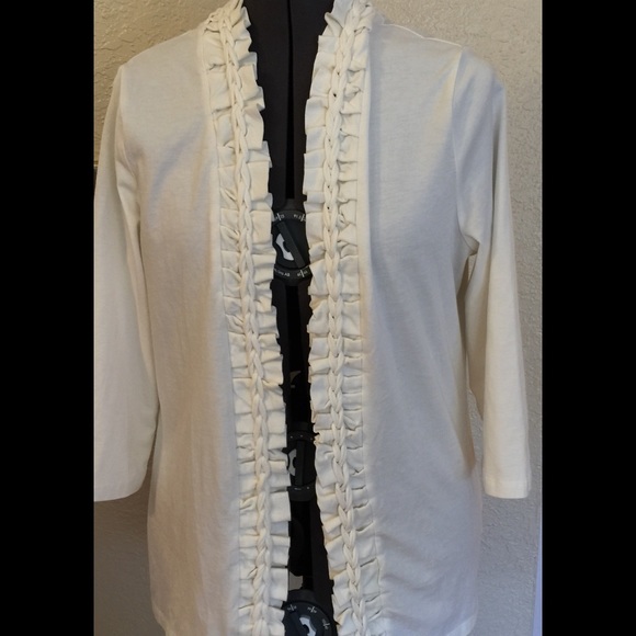 A little frill, a lot of class!