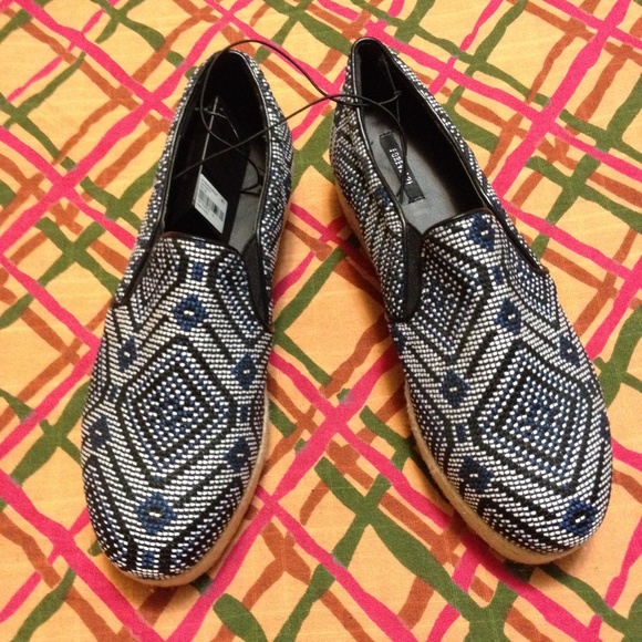 NEW w/ TAGS: Navy/White Espadrille Platforms