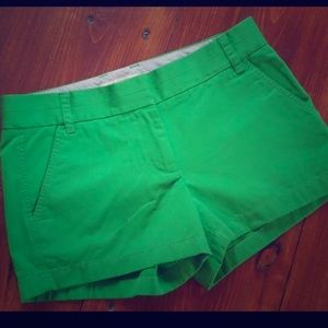 J. Crew 3" Chino Short in emerald green, Sz. 6.