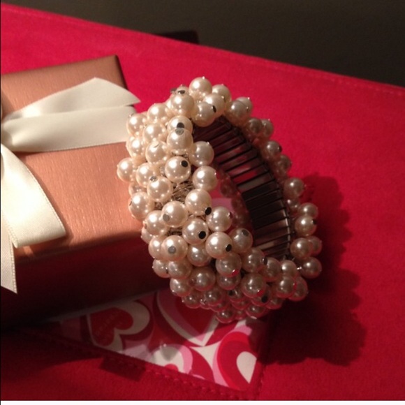 Pearl bangle