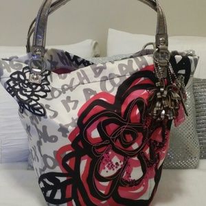 Coach Poppy Floral Hobo