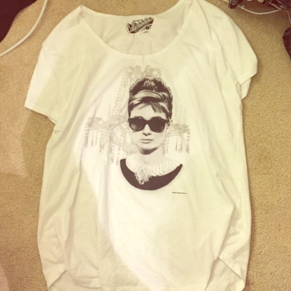 Tops - Graphic Tee