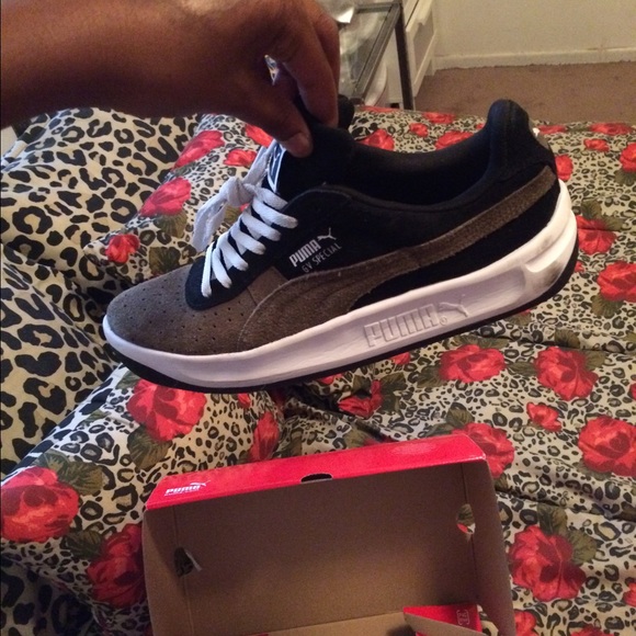 β£οΈπ Pumas (GV Special Canvas) πβ οΈ - Picture 2 of 3