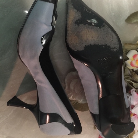 Size 9 1/2 authentic Prada shoes - Picture 2 of 4