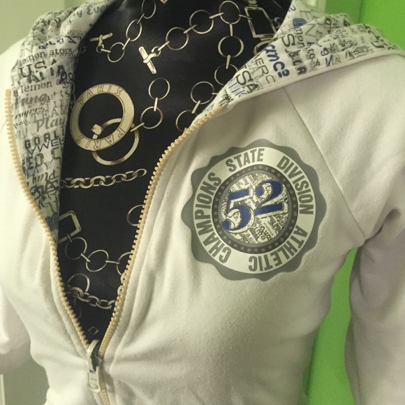 Reversible zip-up jacket! - Picture 3 of 4