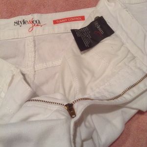 Style &  Co white Capris