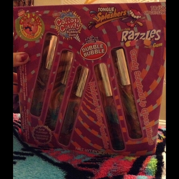 Candy flavored lip gloss🍭