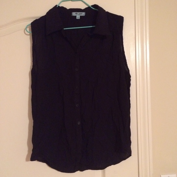 Button up - Picture 1 of 2