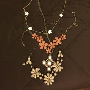 Set of fashion necklaces