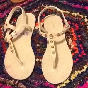 Express sandals