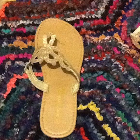 Body Central sandals - Picture 3 of 3