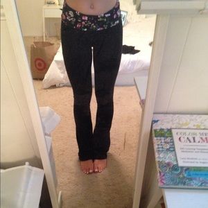 victoria's secret yoga pants🌸