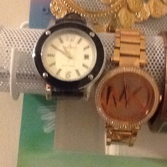 Watches - Picture 2 of 4