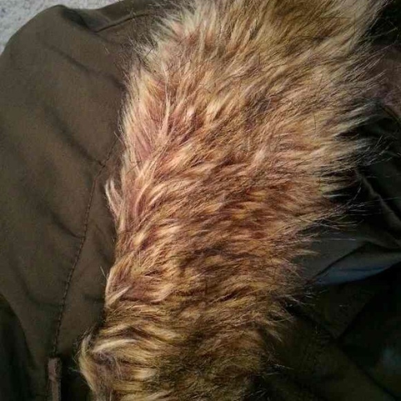 SOLD Cute olive brown parka! - Picture 3 of 4