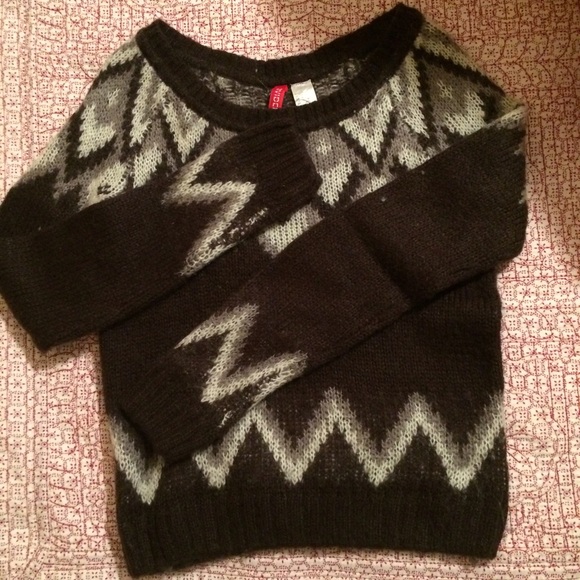 Sweater - Picture 2 of 2