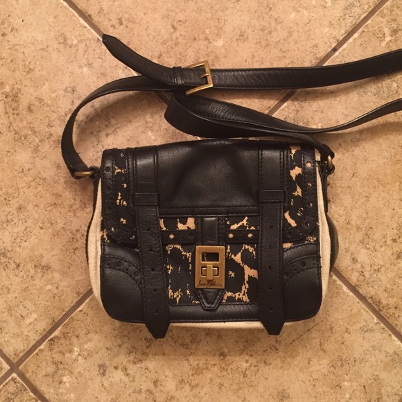 Small Sam Edelman messenger