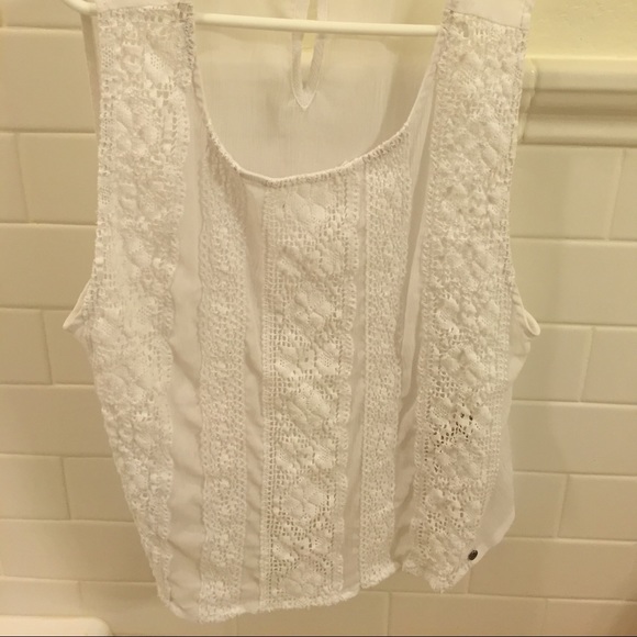 🎀A&F lace tank🎀