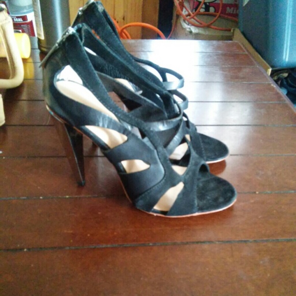 L. A. M. B Black Stilettos - Picture 2 of 3