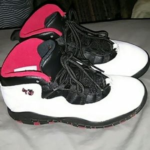 Like new Jordan sneakers boy's