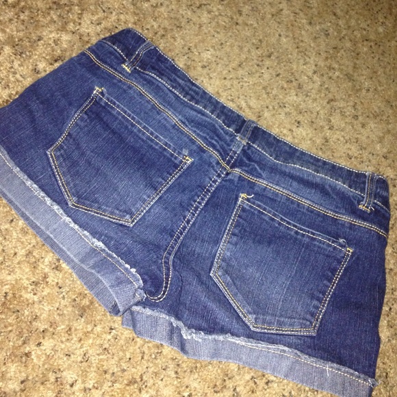 shorts that also look cute cuffed - Picture 2 of 3