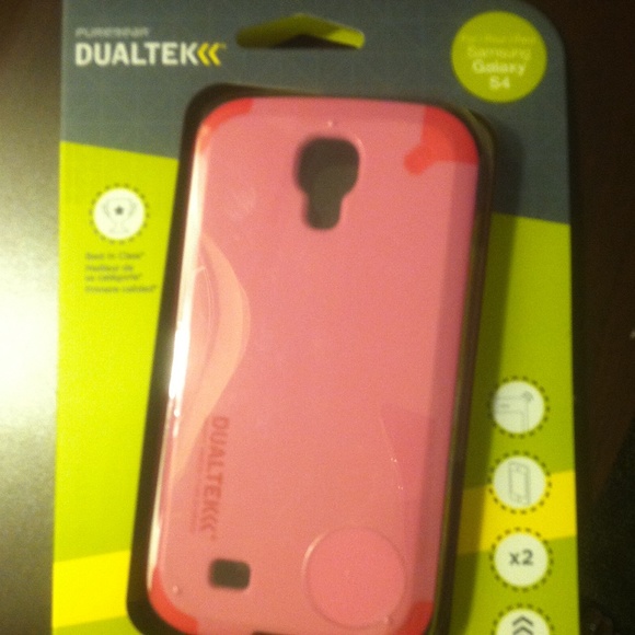 Brand new pink Galaxy 4 phone case