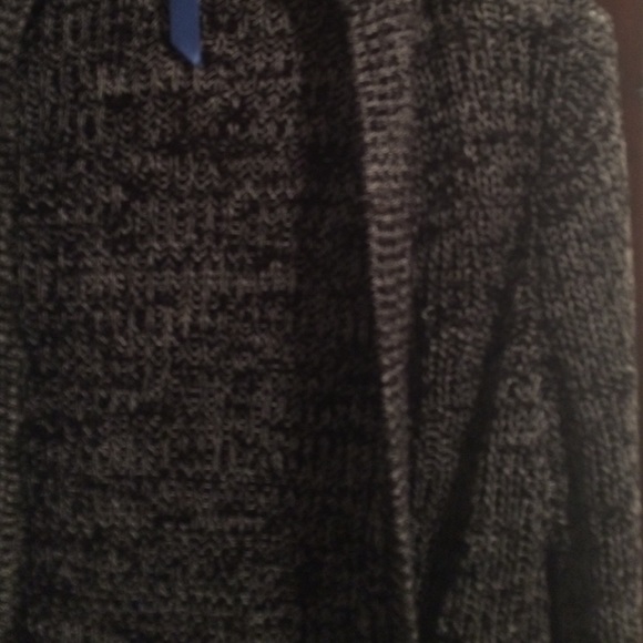 Adorable cardigan - Picture 2 of 2