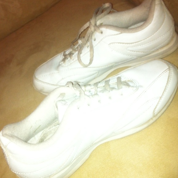 Active Shoes - Picture 2 of 3