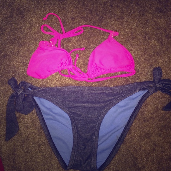 Swimsuit - Picture 1 of 1