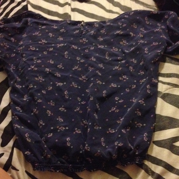 Shirt/top - Picture 2 of 2