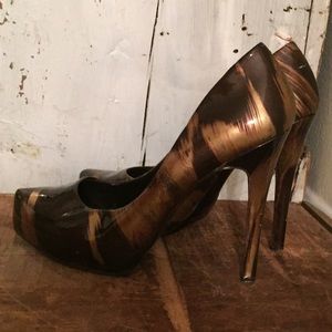 Jessica Simpson, size 10, brown & gold heel