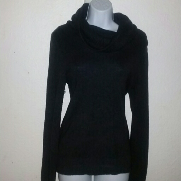Gap medium Sweater top