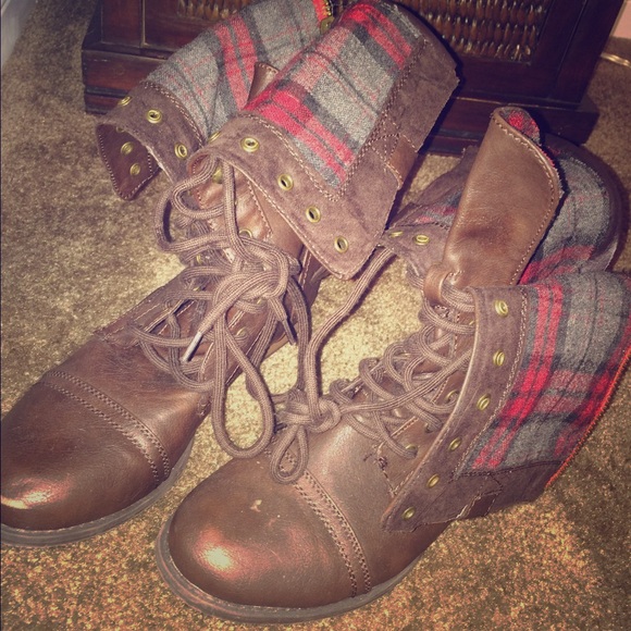 Adorable Fall boots🍂🍃 - Picture 1 of 1