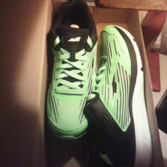 Running shoes