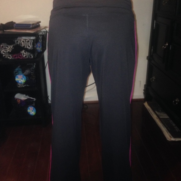 Comfy track pants - Picture 2 of 3