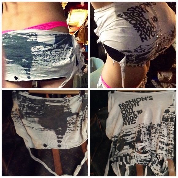 White w/ black NYC cityscape shirt & skirt