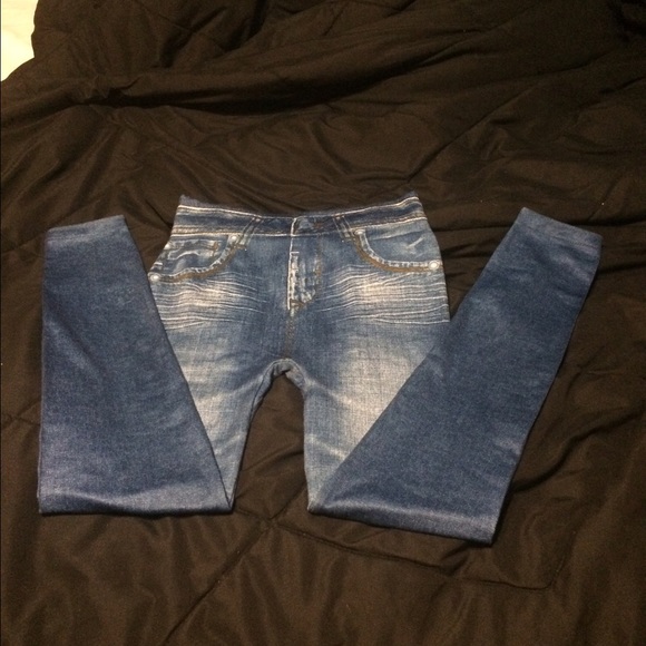 Soft leggings that look like jeans - Picture 3 of 4