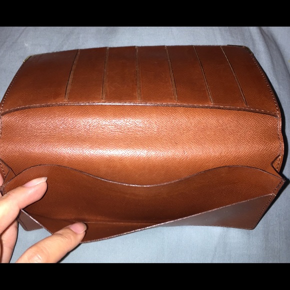 🔴SOLD on Tradesy🔴Louis Vuitton Long Wallet - Picture 4 of 4
